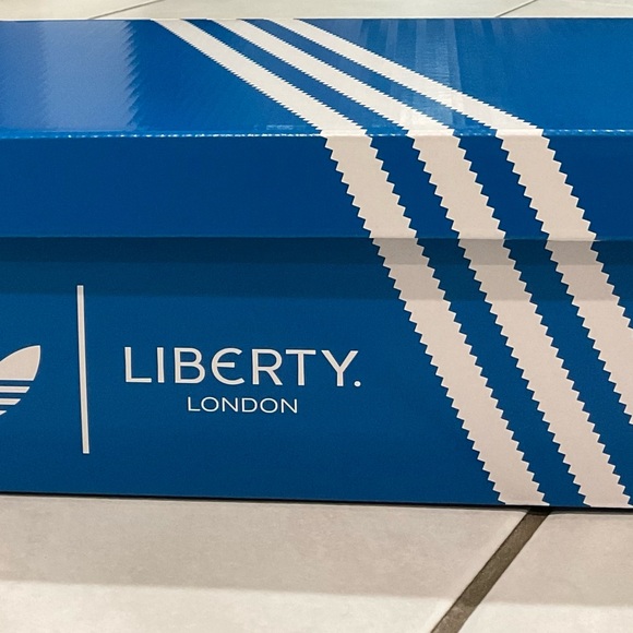 Adidas Samba OG X Liberty London 🌸🌹👟Shoes Size 7.5 Women - Picture 8 of 9